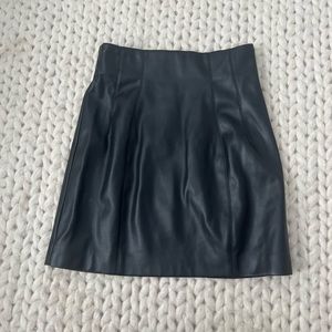Black zara leather mini skirt - size XS